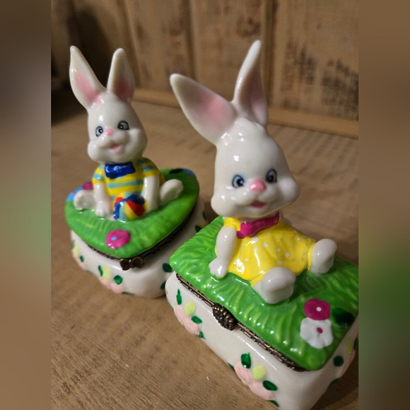 Bunny Hinged Trinket Boxes- Set of Two - Picture 4 of 16